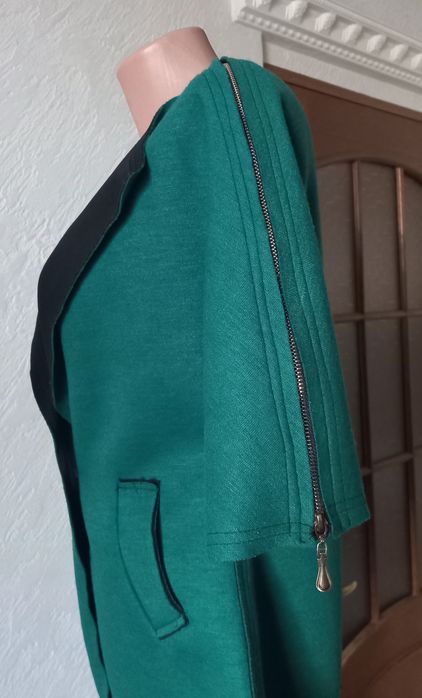 Стильний жіночий піджак зеленого кольору 48р