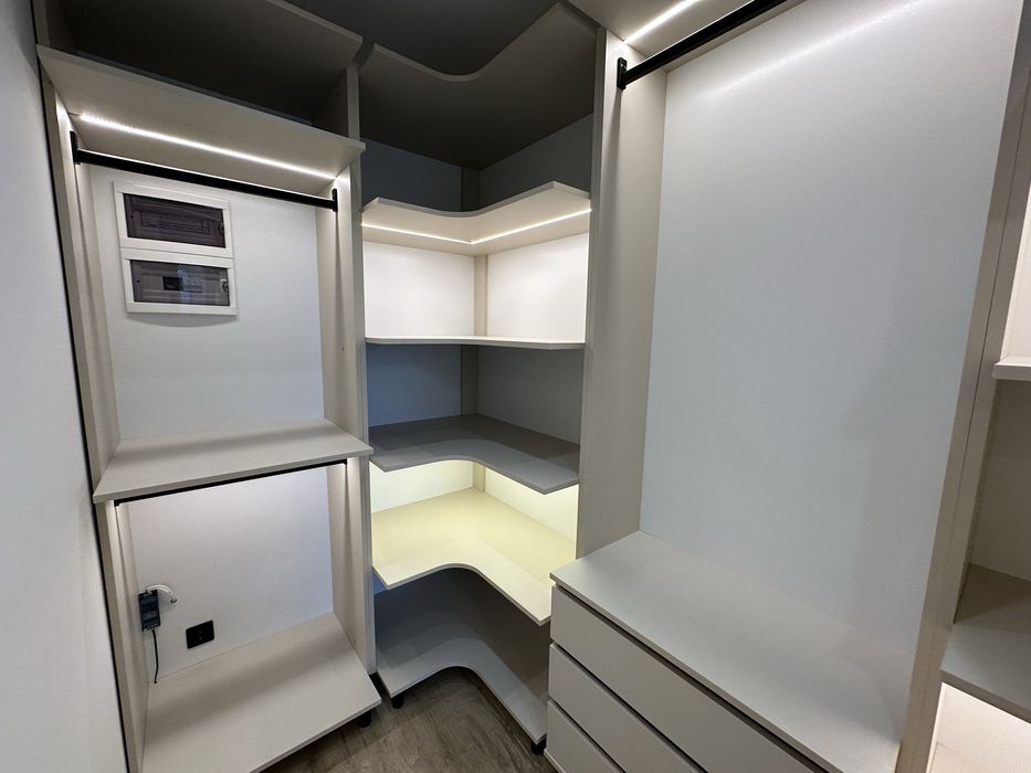 Продам 2 км за функціоналом 3 км з сучасним ремонтом ще ніхто не жив