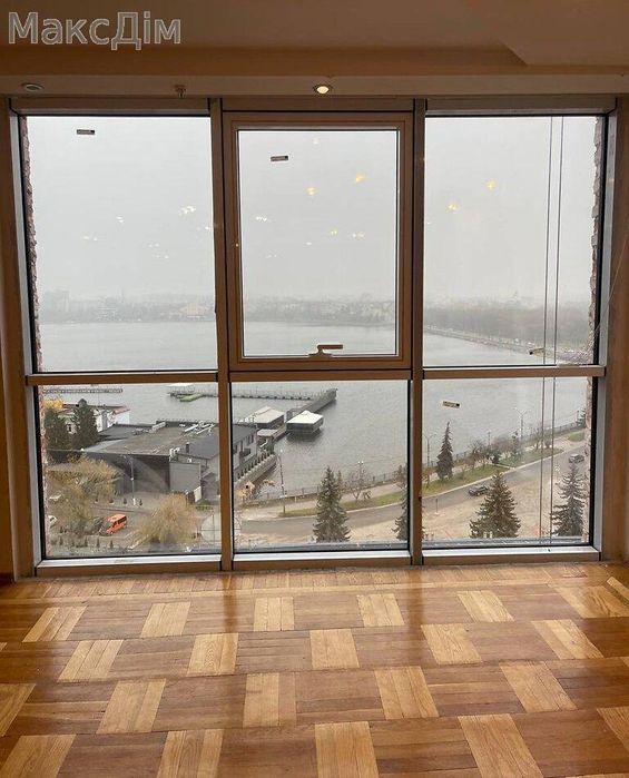 Оренда офісу біля озера