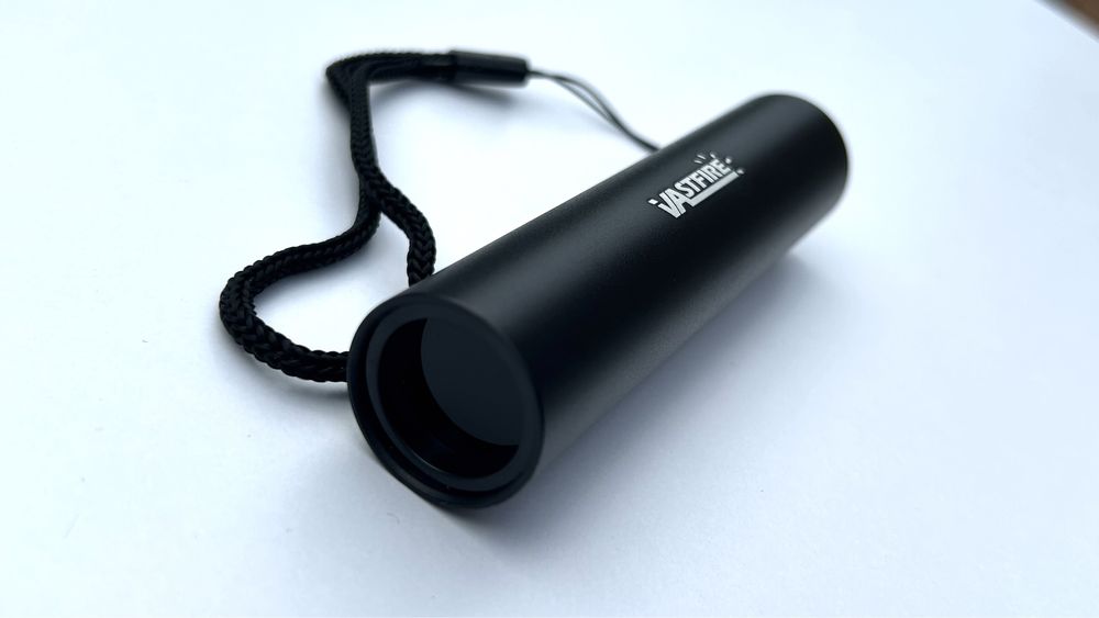 Ультрафиолетовый фонарик 365 НМ Vastfire (2 варианта) черное стекло