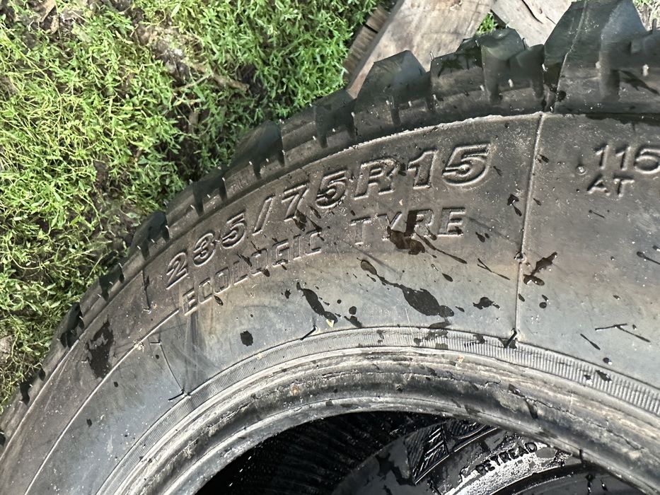 Шини нові грязьові 235/75 R15 колеса болото на Offroad
