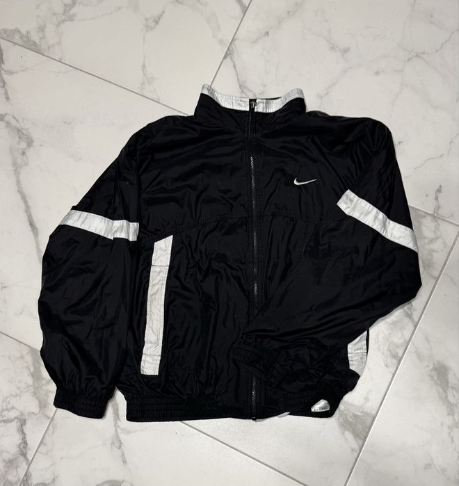 Спортивна куртка  Nike