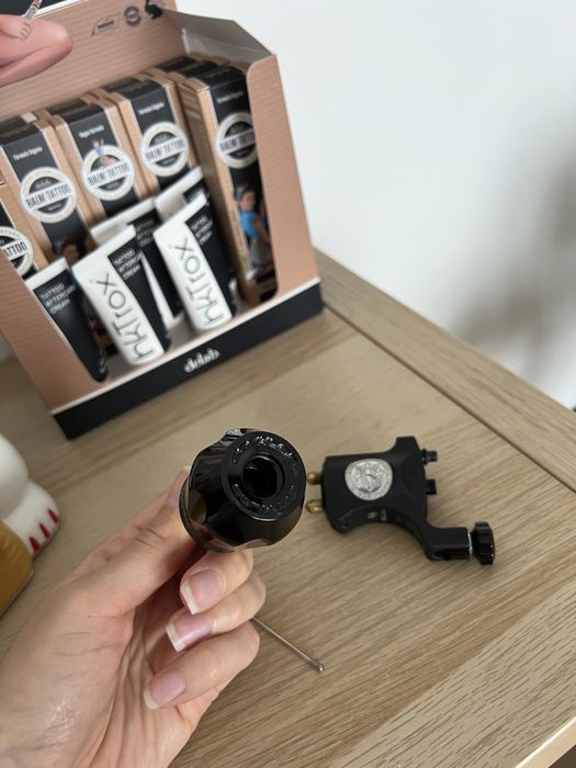 Maquina Tatuar Bishop Rotary V6 + Ergo Gorilla FK Irons Grip