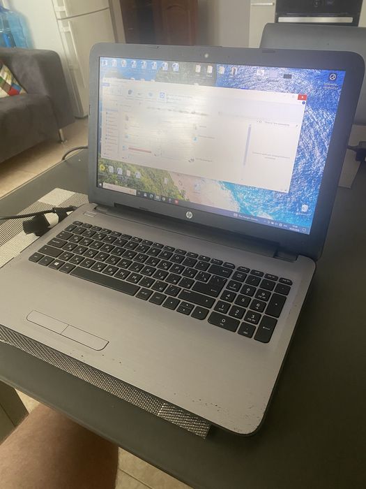 Ноутбук HP в не поганому стані