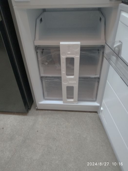OUTLET Janki ul Wspólna 6 Lodówka MIDEA MDRB521MGA46O