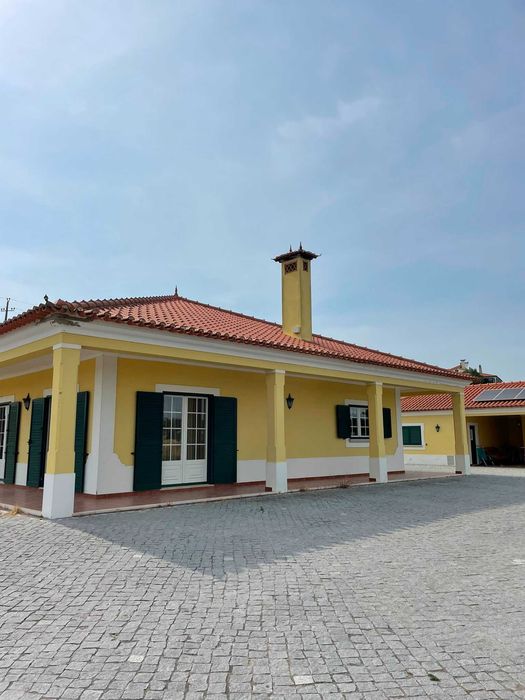 Moradia unifamiliar com terreno