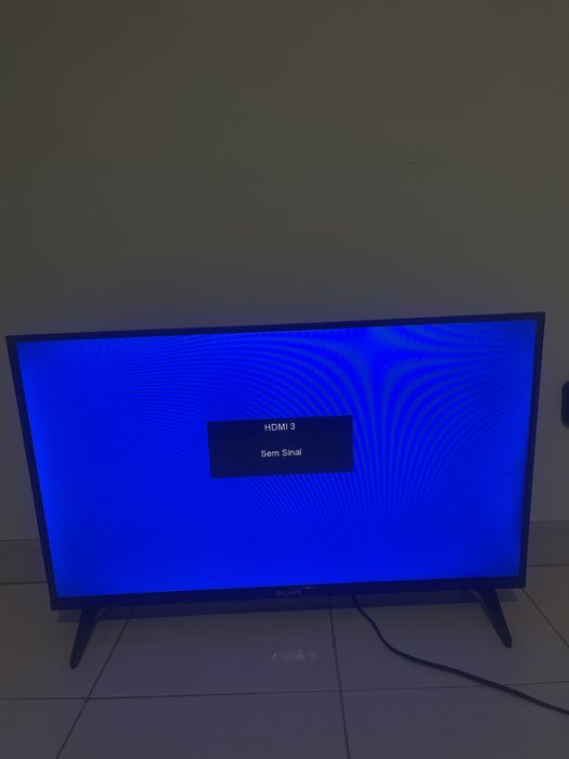 TV Silver 32” LED HD – Usada