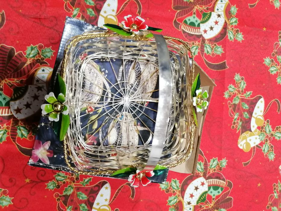 Cesta decorativa em metal422976647050055682