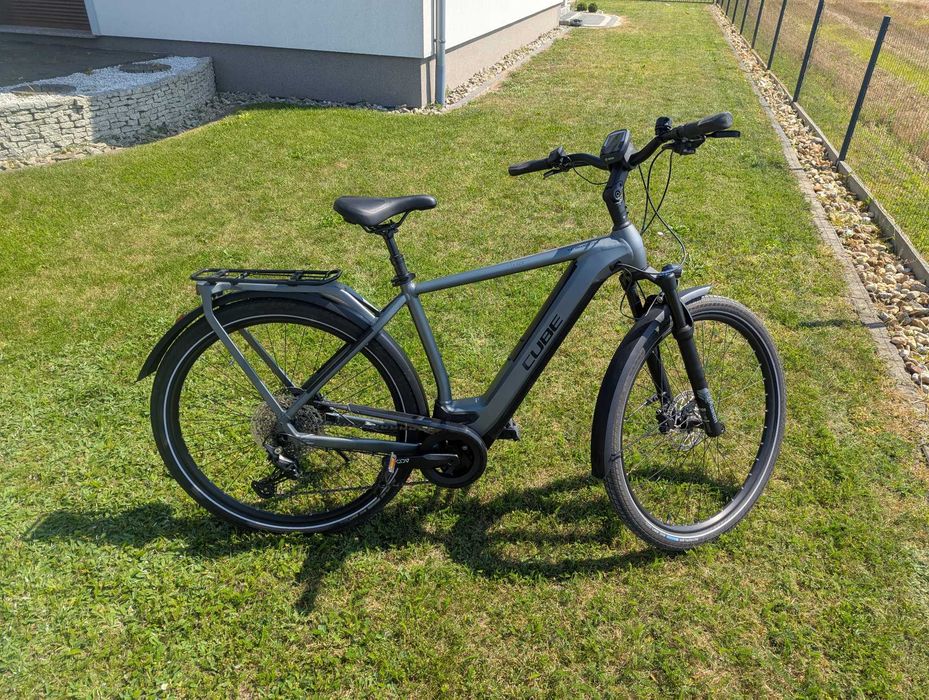 Rower elektryczny CUBE Kathmandu Hybrid PRO 625, M, 28 cali