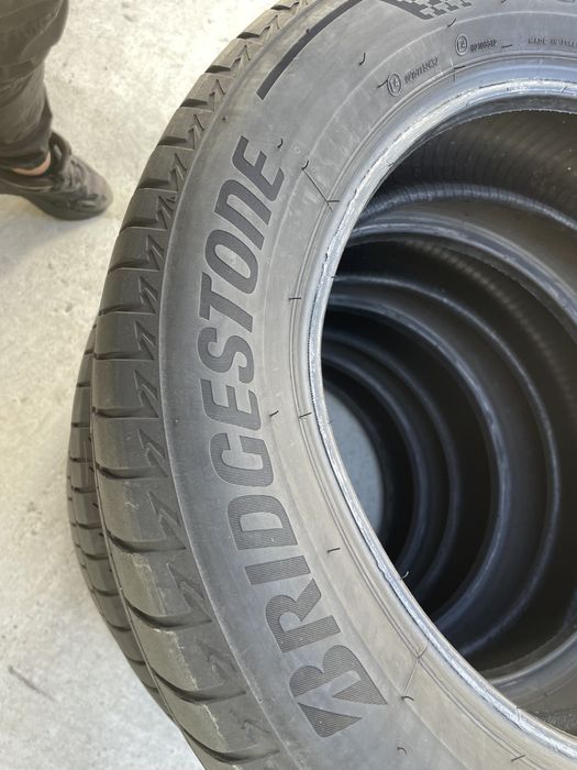 215/60/17 Bridgestone Turanza T 005