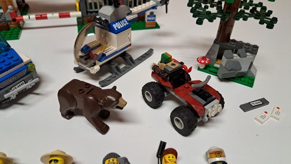 LEGO 4440 - City - Forest Police Station