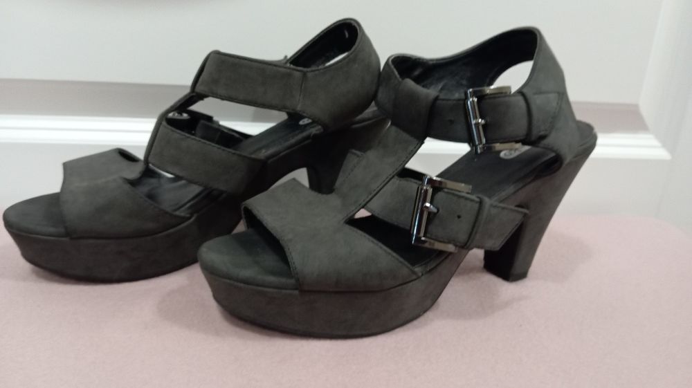 Mega paka butów (zestaw butów)