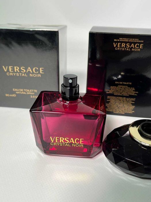 Парфумована вода Versace Crystal Noir