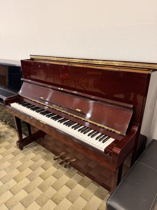 Piano Vertical Röessler DU-121