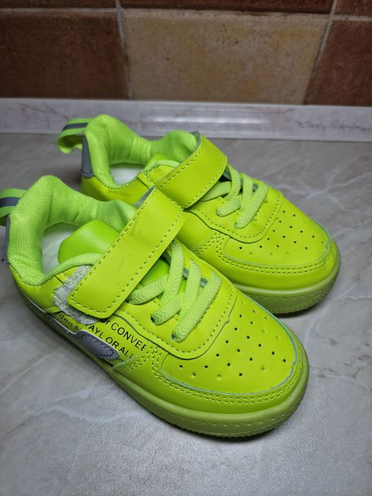 Новая обувь для девочек сапоги кроссовки кеды туфли ботинки