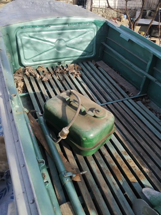 Лодка казанка с мотором и Вихрем