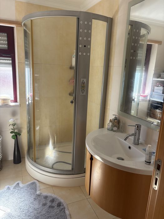 Suite para alugar em casa de familia,só para uma pessoa.