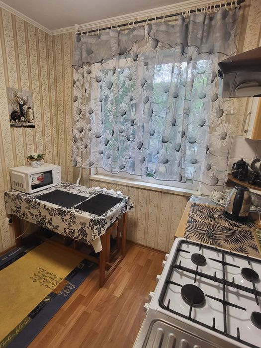 Здам подобово 1к.кв Черьомушки, в.Танцюри (Петрова)/парк Марка Твена (Горького)