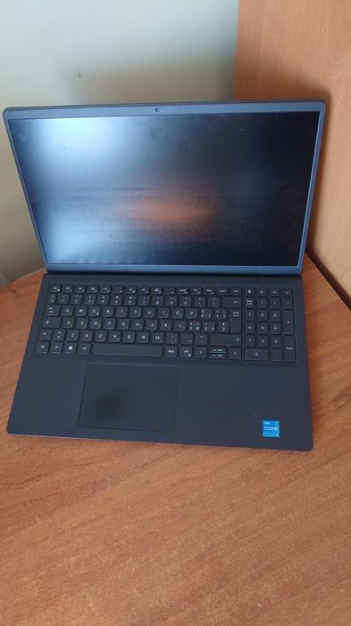 Ноутбук DELL Vostro 15 3510 - на запчастини, або під відновлення
