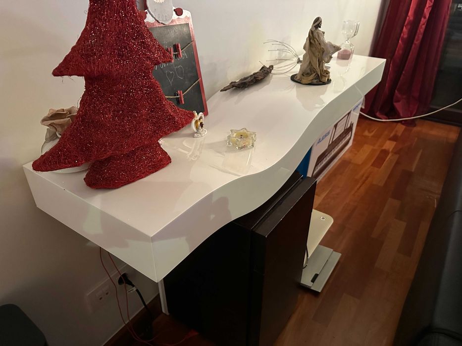 Consola Entrada Branca e Wengue