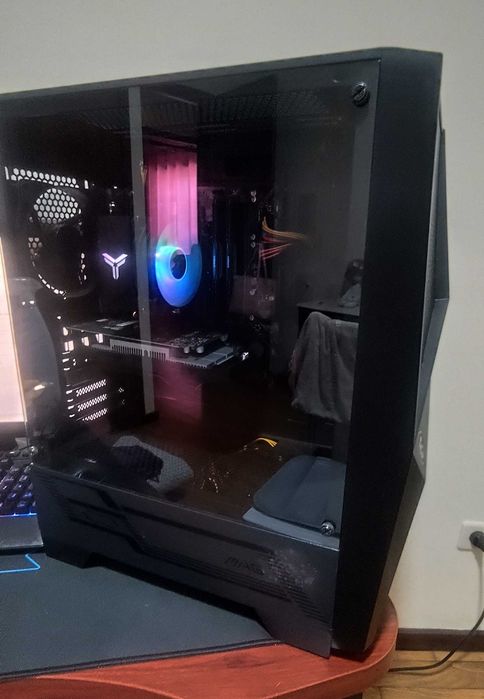 pc  i5 9400f 16gb ram rx560  ecrã