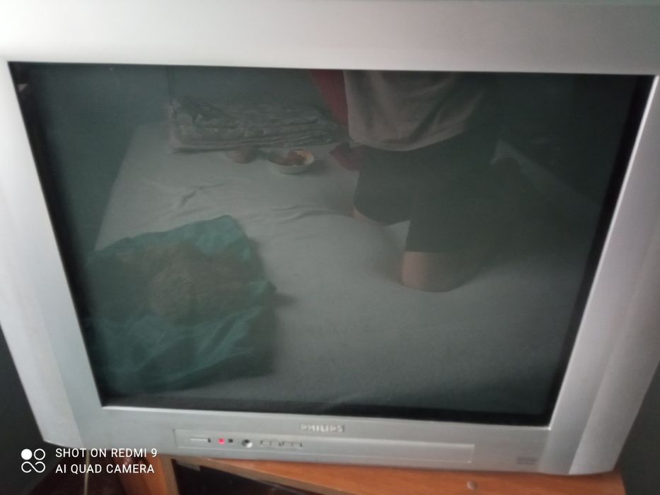 Телевизор PHILIPS