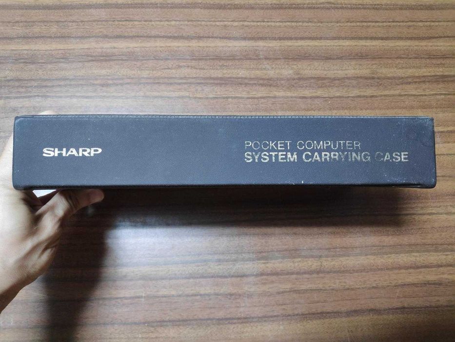 Pocket PC SHARP PC-1211 e interface de impressora e cassete CE-122