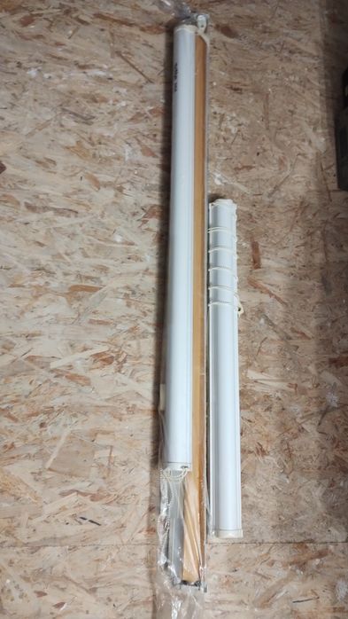 Rolety okienne dzien-noc z prowadnicami.