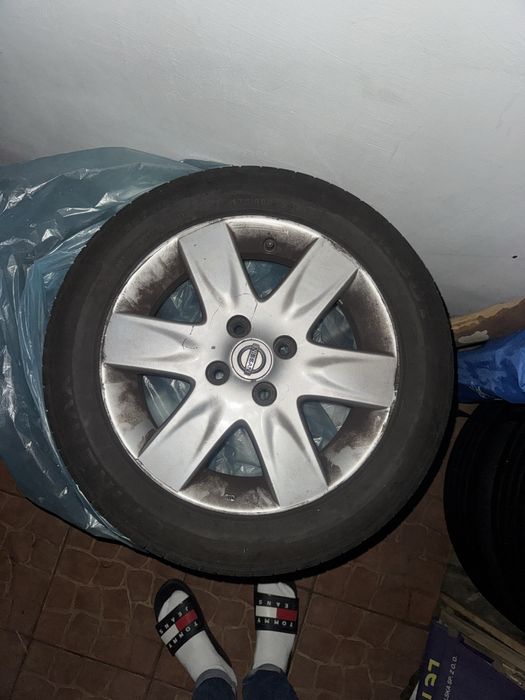 Kola Nissan 4x100 175/60/R15