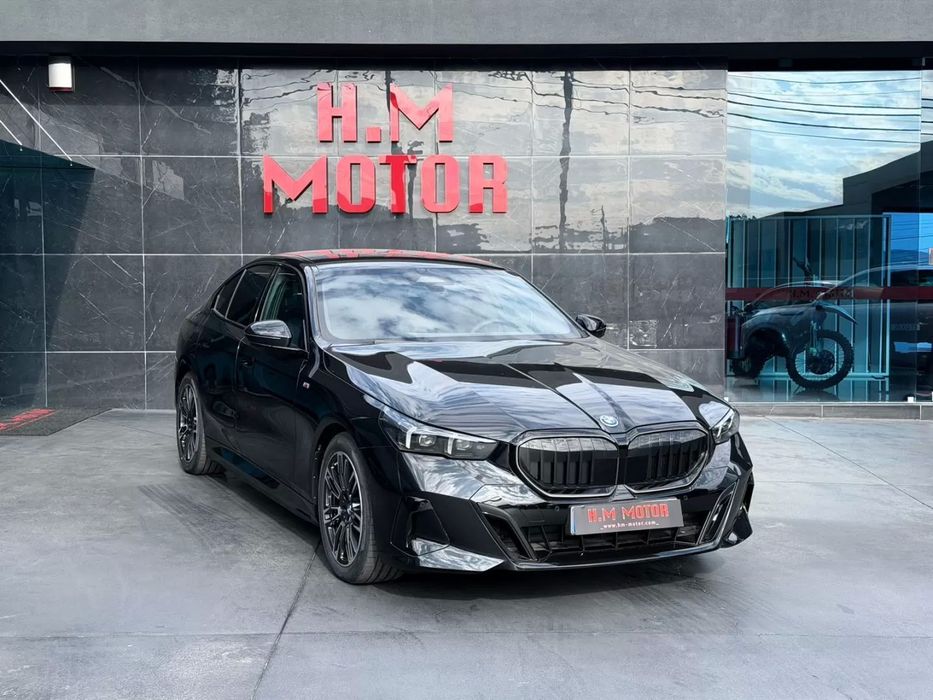BMW 530 e Pack Desportivo M Pro