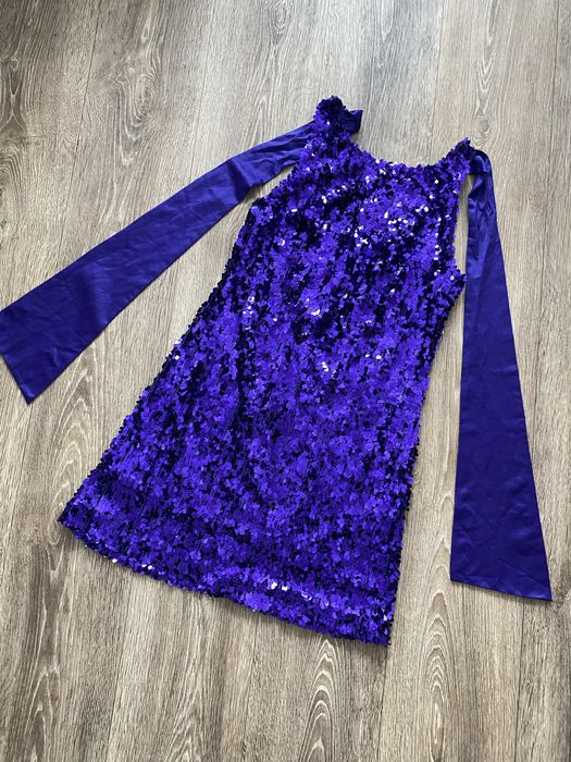 Святкова сукня в паєтки new look