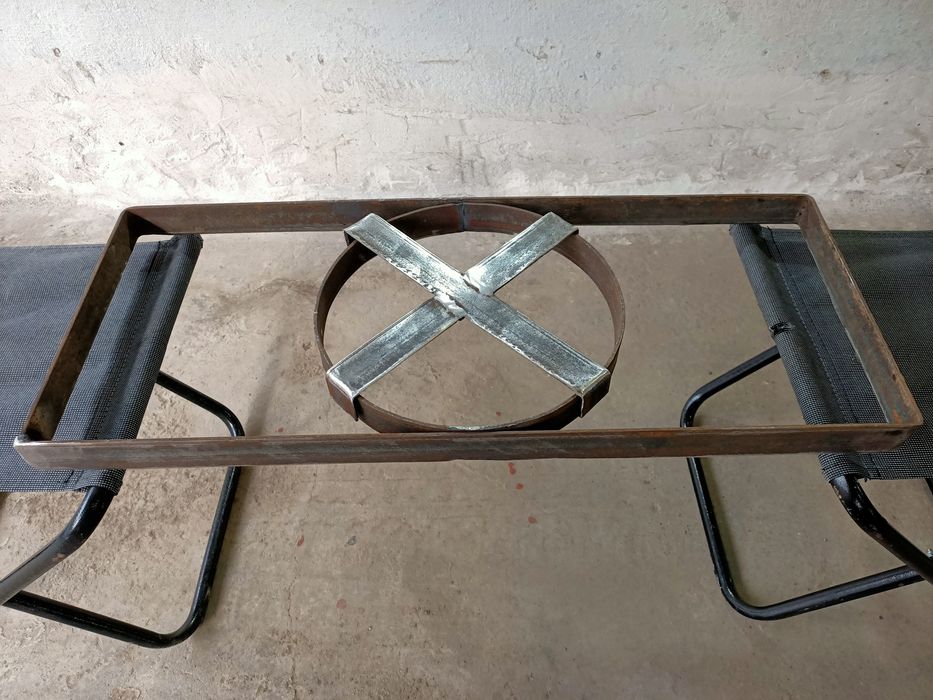 Универсальная подставка ( незаменимая на отдыхе)