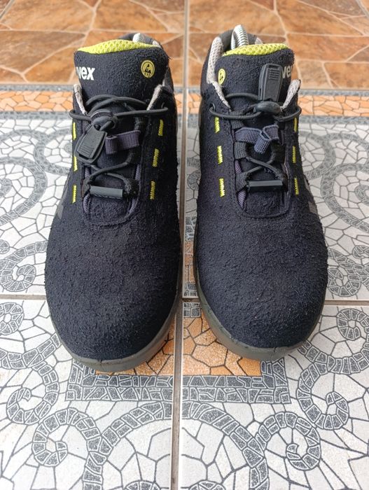 Uvex 38p. Чоловічі робочі кросівки