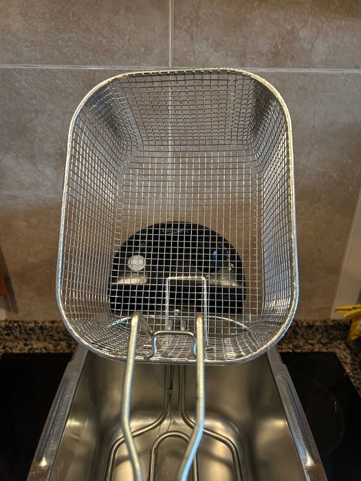 Fritadeira com Óleo  (3 kg - Inox)