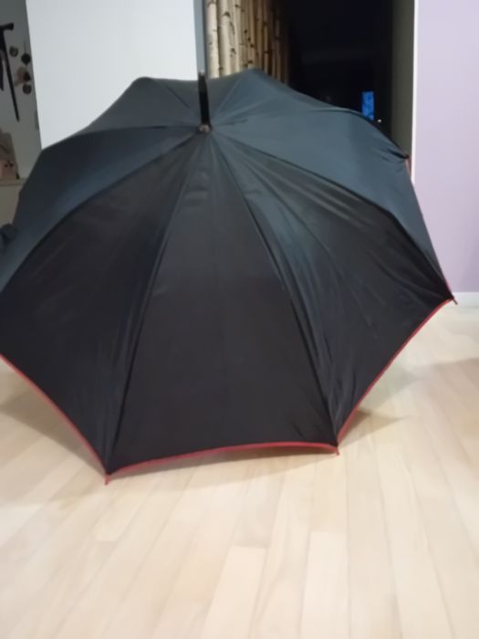 Piękny mocny podwójny parasol