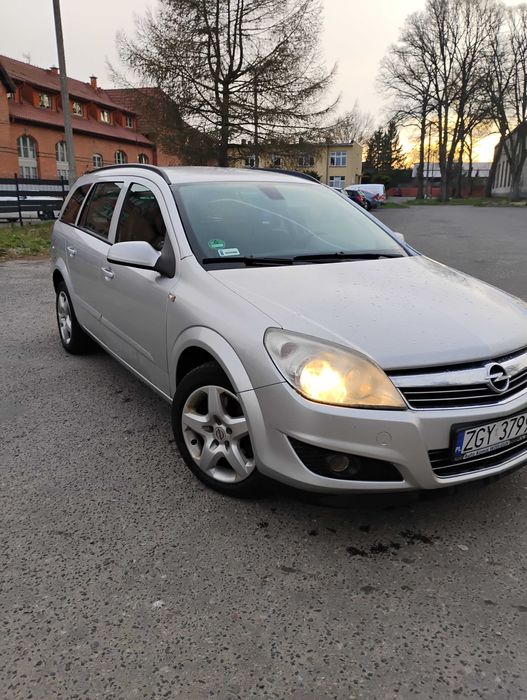 Opel Astra h 1.7 CDTI . 2008 rok
