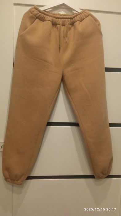 Komplet  damski spodnie i bluza