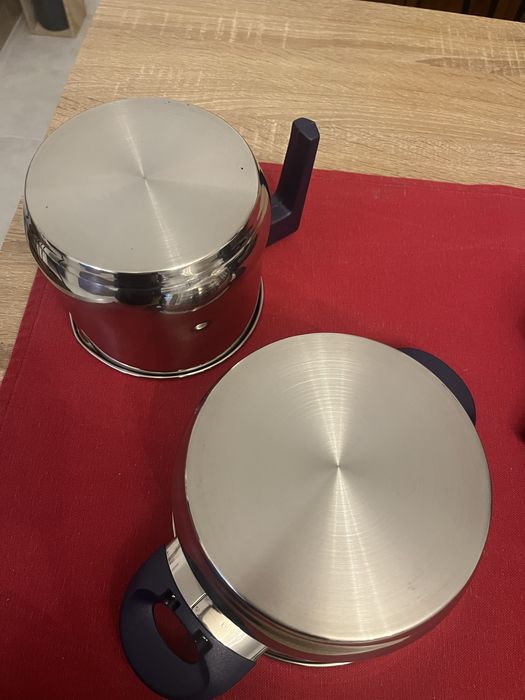 1 Panela e 1 Bule novas