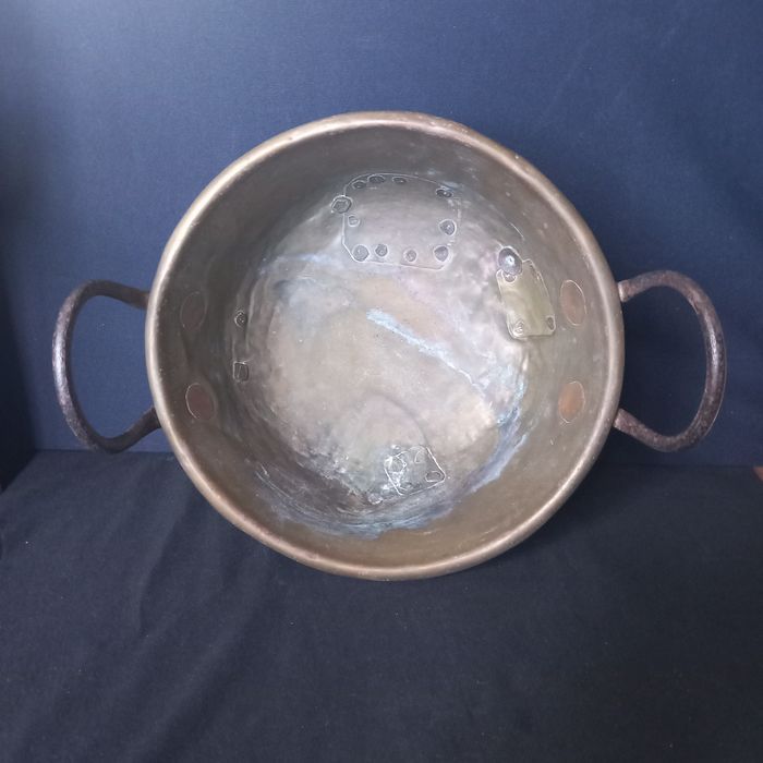 Tacho antigo em latão