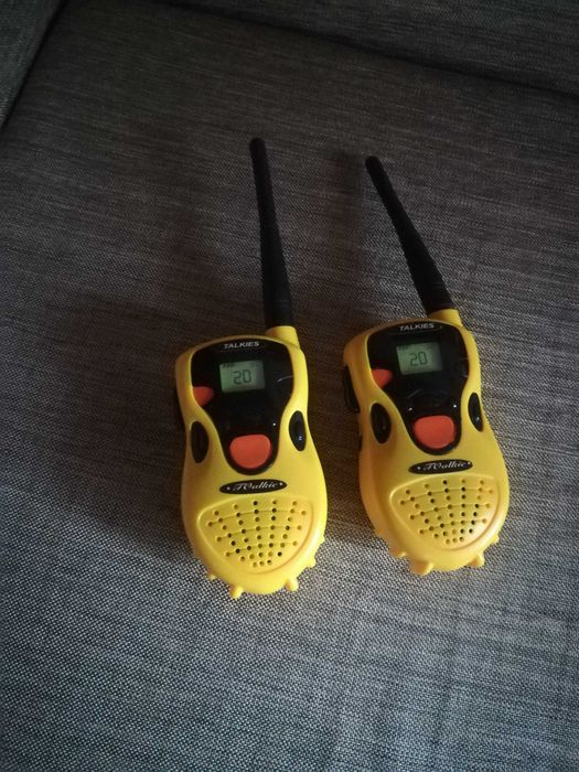 Продаю набор игрушечных раций