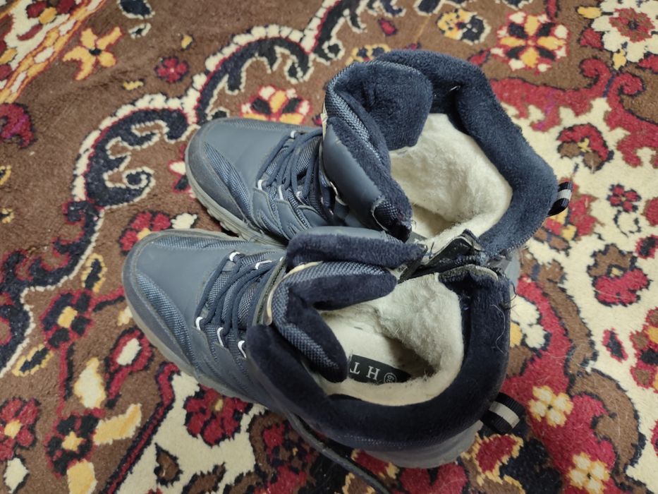 Зимові ботінки  39 розмір