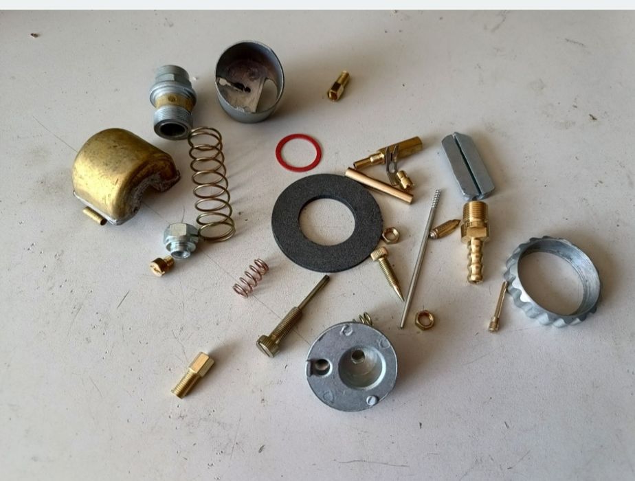 Nowy komplet naprawczy gaźnika wsk 175 SHL m11 junak m10