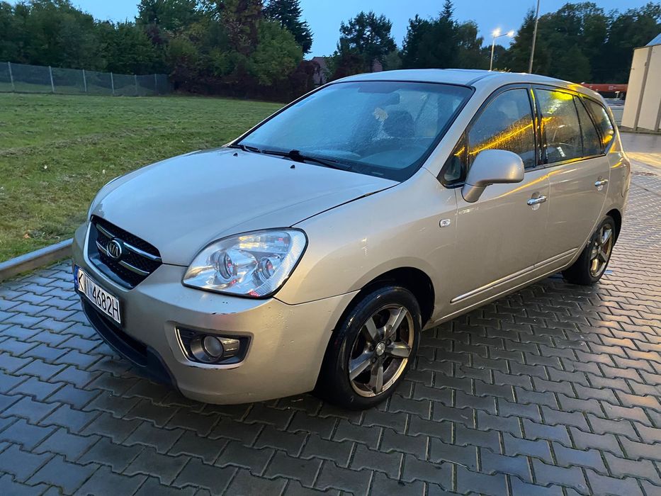 Kia Carens