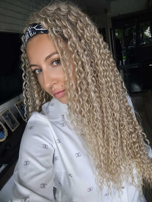 Peruka blond 70 cm długości afro loki