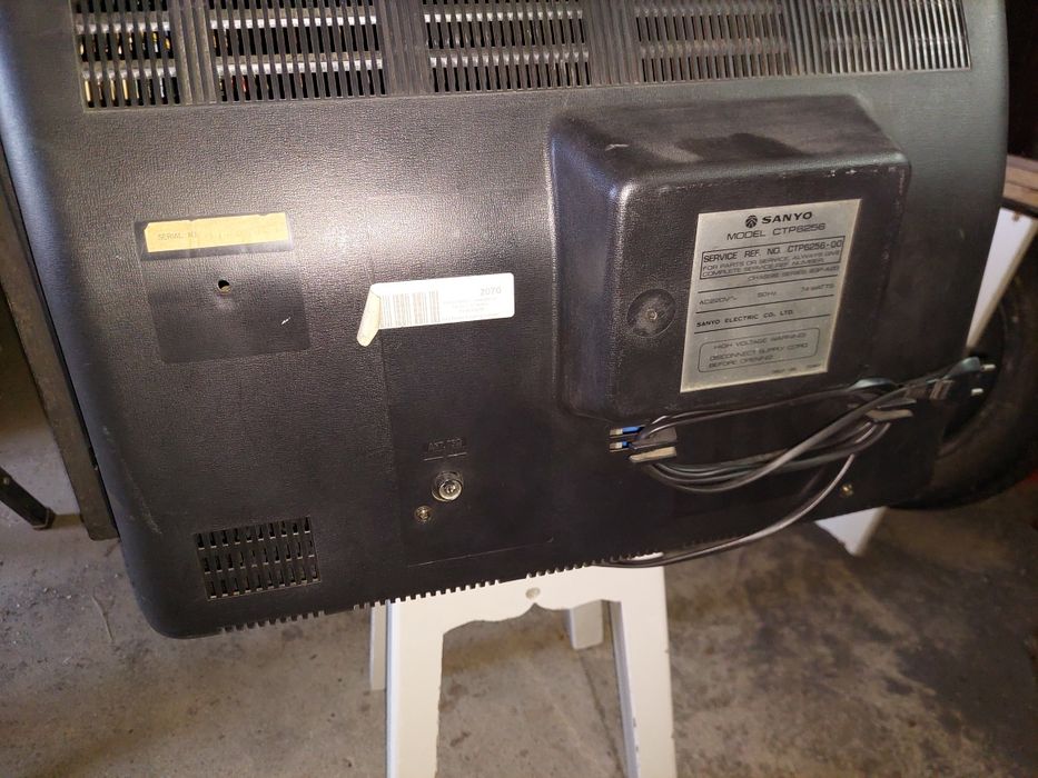 TV Sanyo CTP-6256 vintage