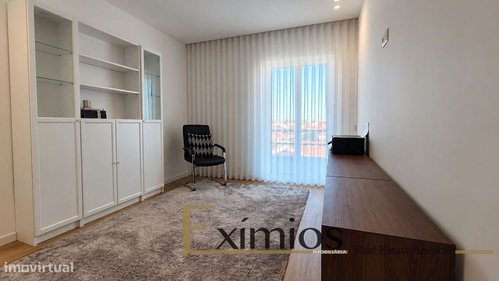 Apartamento T2 com garagem fechada, em Vila do Conde