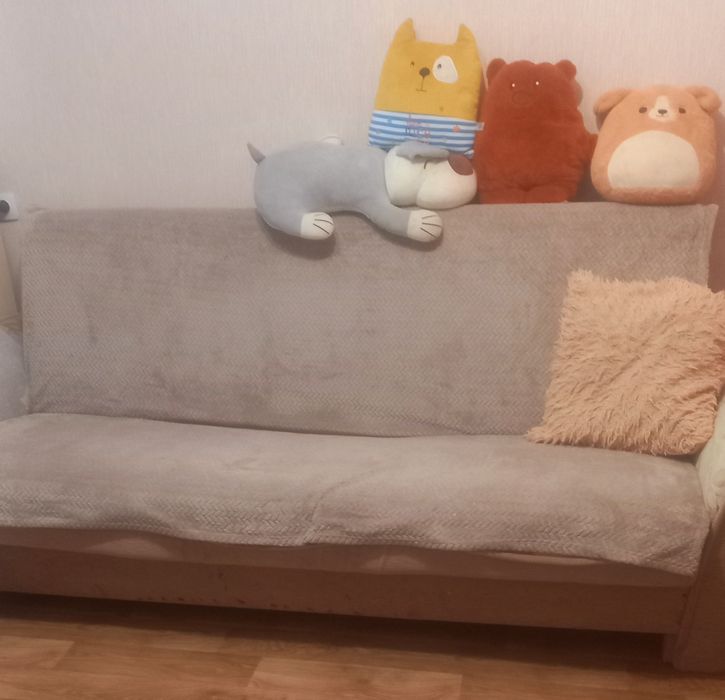Продам диван,за деталями телефонуйте!