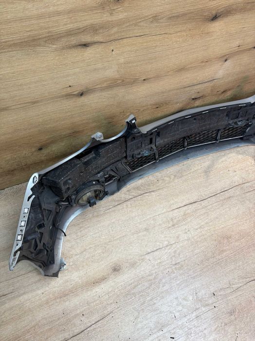 Zderzak przedni mercedes w211 kolor 775