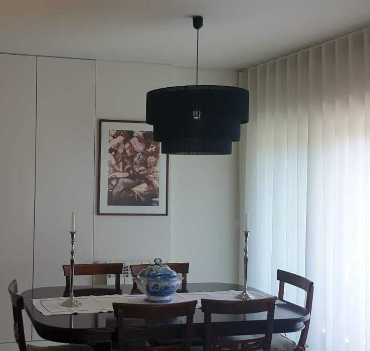 Candeeiro de tecto preto como novo