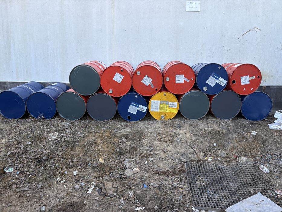 Beczki metalowe 200L